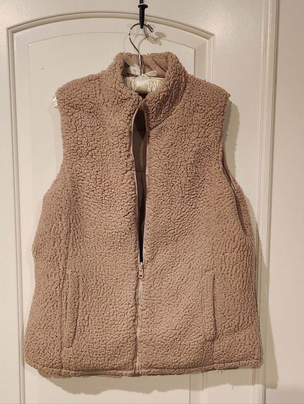 Time and Tru Tan Sherpa Puffer Reversible Zip Vest
